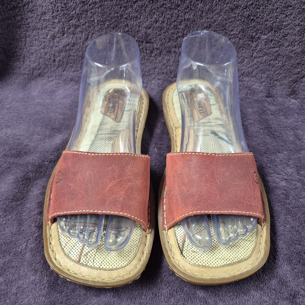 Women’s Born Sandals 8/39 Flat Red Leather Open Toe Sandals